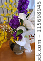 Life with flowers 115698945