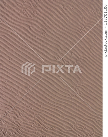 Beautiful sand ripples - aerial shot by drone (side of underwater road/Uruma City, Okinawa Prefecture) 115701106