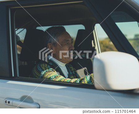 Elderly drivers 115701464