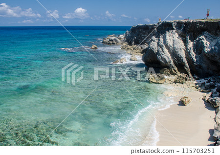 Secluded white sand beach at Isla Mujeres Secluded white sand beach at Isla Mujeres 115703251