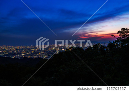 The prefectural border between Nara and Osaka - Evening view of the 600m Shigiikoma Skyline - Osaka evening skyline street lights and afterglow captured by an ultra-wide-angle lens③ 115703537
