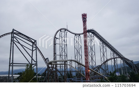 山梨富士急樂園雲霄飛車 山梨富士急樂園雲霄飛車 115703694