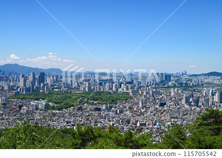 阿佐山腳下的廣津區和首爾的城市景觀（從阿佐山眺望）[韓國/九里市] 115705542