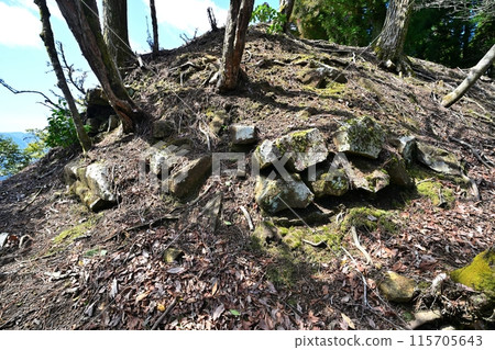 Ikuno Castle in Tajima Province: enclosures and stone walls Ikuno Castle in Tajima Province: enclosures and stone walls 115705643