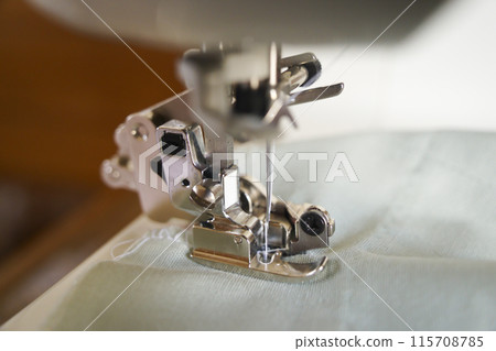 Side cutter presser foot for home sewing machines Side cutter presser foot for home sewing machines 115708785