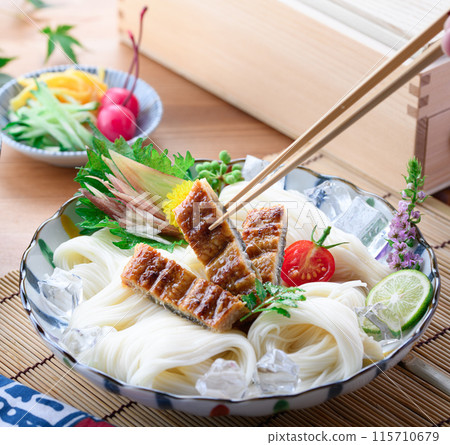夏天的味道,充滿體力的鰻魚素麵 夏天的味道,充滿體力的鰻魚素麵 115710679