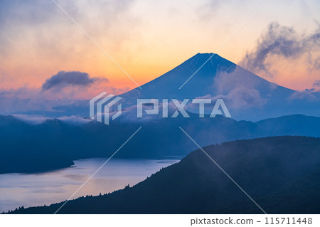 【神奈川縣】雨季晴天從箱根欣賞富士山的夜景 115711448