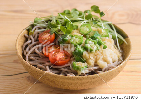 Soba noodles with grated okra Soba noodles with grated okra 115711970
