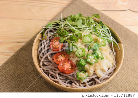 秋葵磨碎蕎麥麵 秋葵磨碎蕎麥麵 115711997