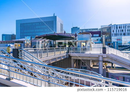 日本橫濱城市景觀，五月。晴天時戶塚站東口的景色=10日 115719016