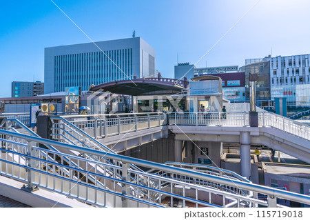 日本橫濱城市景觀，五月。晴天時戶塚站東口的景色=10日 115719018