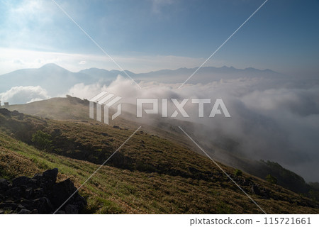 View of the sea of clouds and Yatsugatake from the summit of Mt. Kurumayama 115721661
