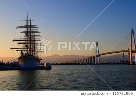 Kaiwomaru and Shinminato Bridge in the morning sun 115721999