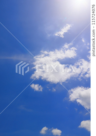 藍天白雲(背景素材) 藍天白雲(背景素材) 115724076