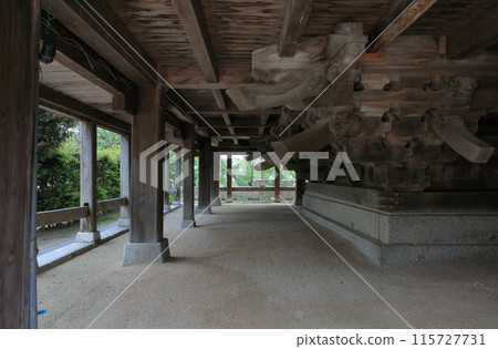 Under the floor of the Shunpuro tower on the west side of the grounds of Hofu Tenmangu Shrine (the structure of the five-story pagoda before the design was changed) 115727731