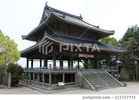 Shunpuro (a tower-style pilgrimage hall) on the west side of the grounds of Hofu Tenmangu Shrine 115727735