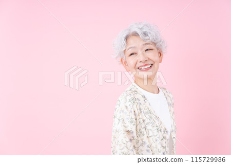 Beauty of senior women 115729986