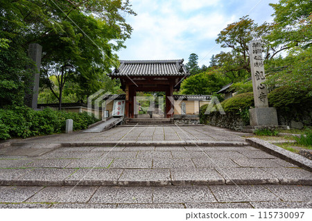 觀心寺三門 115730097