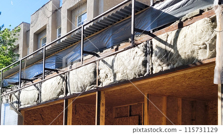 Construction of a street shopping pavilion for a store, all stages of construction, detailed overview Construction of a street shopping pavilion for a store, all stages of construction, detailed overview 115731129