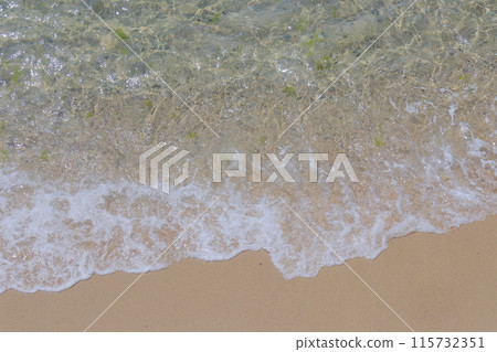 海水透明,沙灘美麗,海浪小 海水透明,沙灘美麗,海浪小 115732351