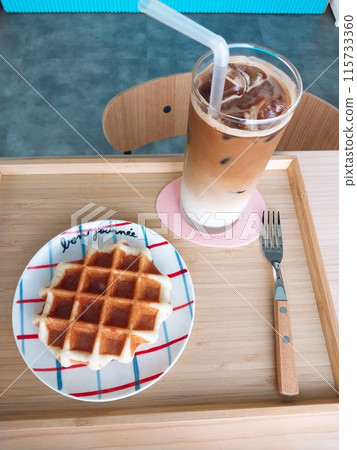 享受華夫餅的下午茶時光 享受華夫餅的下午茶時光 115733360