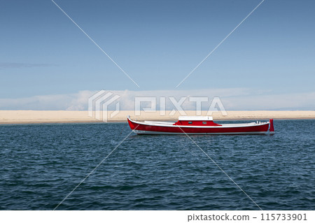 French pinasse on the Atlantic Coast French pinasse on the Atlantic Coast 115733901