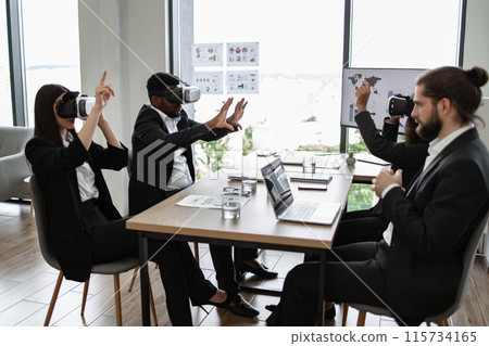 Business team using virtual reality for a project meeting 115734165