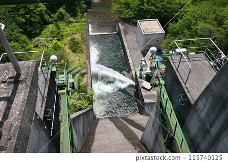 生野水壩 壩址下游側景觀（兵庫縣朝來市生野町） 115740125