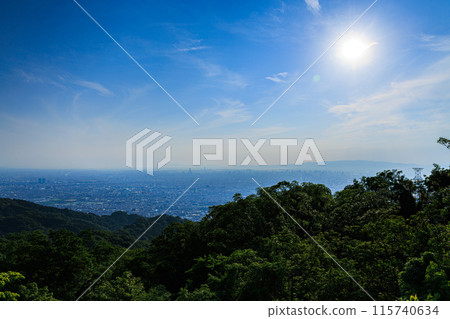 奈良 大阪府堺式生駒天際線 海拔600m展望台日落景觀 標準變焦鏡頭 照耀大阪平原的陽光② 115740634