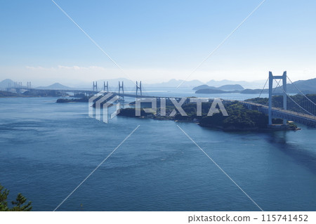 從鷲羽山展望台眺望的景色 從鷲羽山展望台眺望的景色 115741452