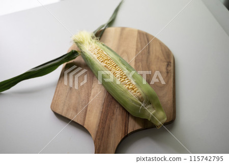 Freshly picked corn 115742795