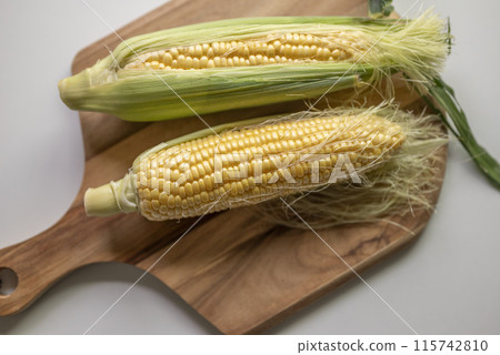 Freshly picked corn 115742810