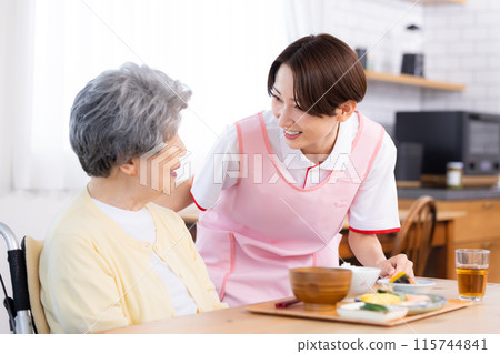 Home-visit nursing Caregiver who assists with meals Home-visit nursing Caregiver who assists with meals 115744841