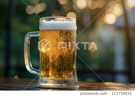 Delicious draft beer 115750935