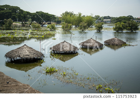 THAILAND AYUTTHAYA WATER FLOODING THAILAND AYUTTHAYA WATER FLOODING 115753923