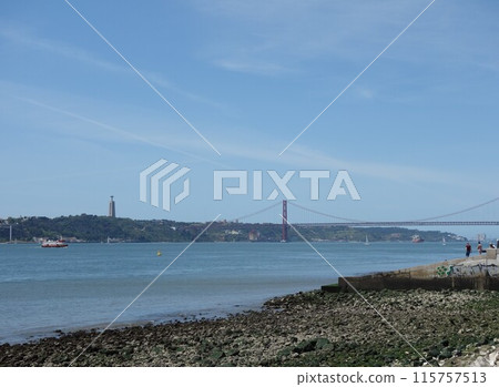 25 de Abril Bridge, Lisbon, Portugal 115757513