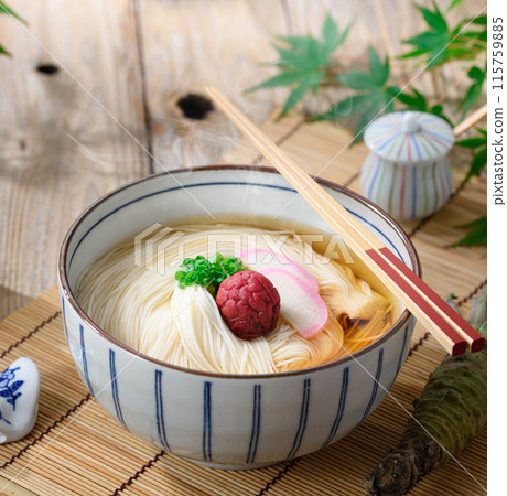 Refreshing and delicious nyumen 115759885