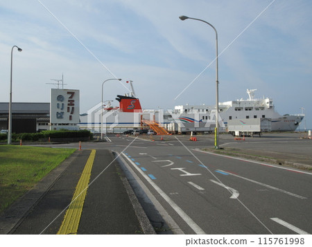 臼杵港渡輪碼頭和94 Orange Ferry 115761998