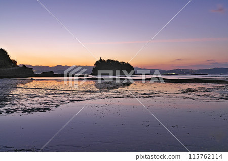 [Tenjinzaki (early morning)] Tenjinzaki, Tanabe City, Wakayama Prefecture 115762114