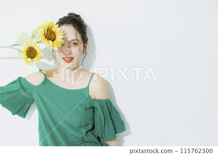 Summer skin care image 115762300