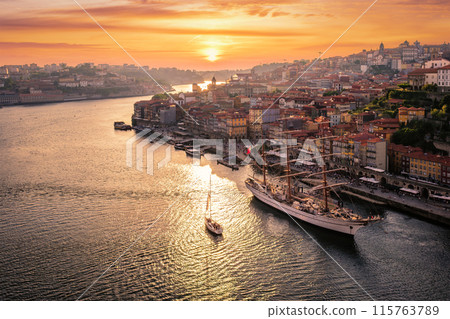 View of Porto city, Portugal on sunset 115763789