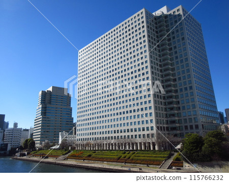 位於東京都中央區日本橋箱崎町的“IBM箱崎大樓” 位於東京都中央區日本橋箱崎町的“IBM箱崎大樓” 115766232