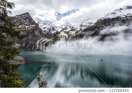 Oeschinensee Lake View 115766393