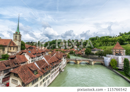 View of Swiss old city from Nydeggbrucke 115766542