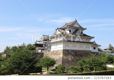 Fukuyama Castle (Hiroshima Prefecture, taken from the Shinkansen platform) Fukuyama Castle (Hiroshima Prefecture, taken from the Shinkansen platform) 115767263