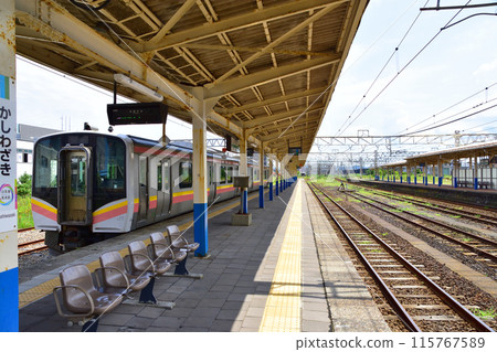 從JR東日本越後線柏崎站到刈輪站的車窗看到的景色(2022年夏季) 從JR東日本越後線柏崎站到刈輪站的車窗看到的景色(2022年夏季) 115767589