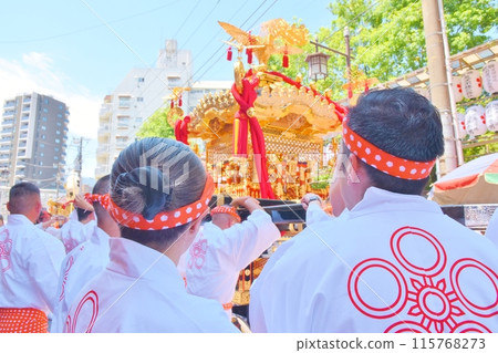 湯島天神年祭 神轎東行 東京 湯島天神年祭 神轎東行 東京 115768273