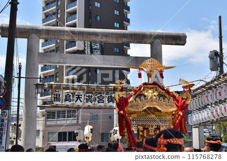 湯島天神年祭 神轎東行 東京 湯島天神年祭 神轎東行 東京 115768278