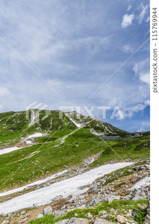 富山縣立山町立山連峰 115769944