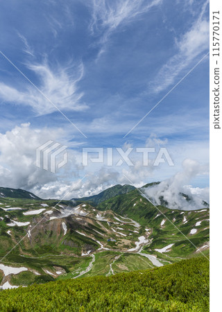從富山縣立山町通往正嶽山的山路眺望 115770171